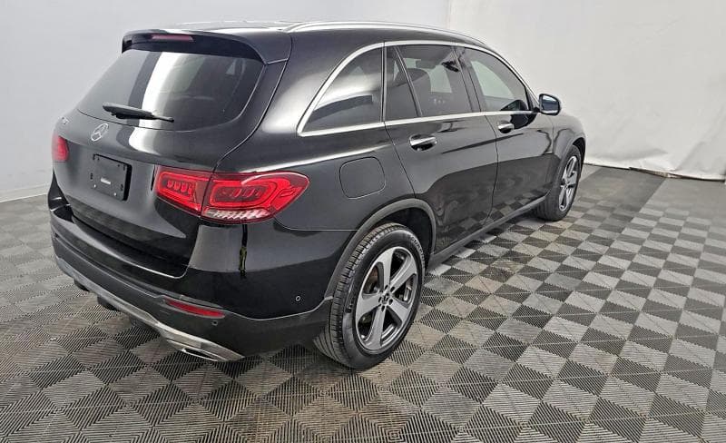 2022 MERCEDES-BENZ GLC 300 4