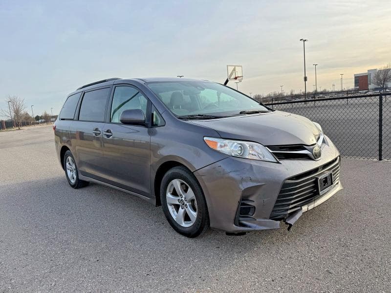 2018 TOYOTA SIENNA LE - 1
