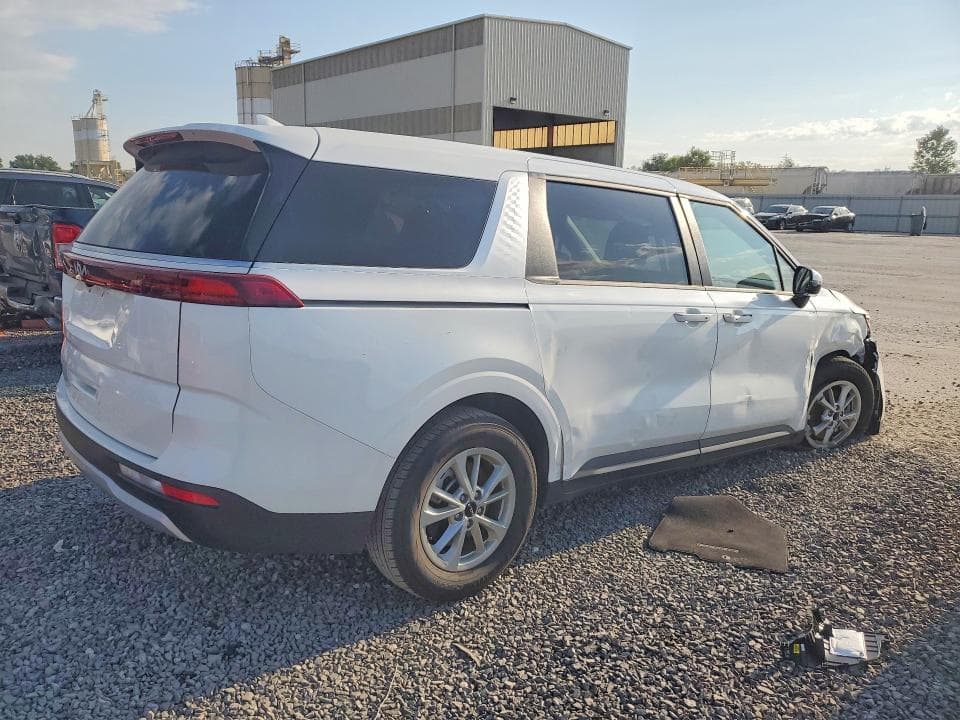 2024 KIA CARNIVAL LX 3