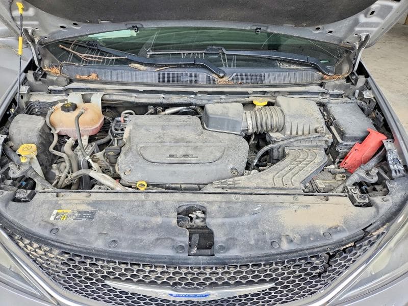 2020 CHRYSLER PACIFICA TOURING L 11