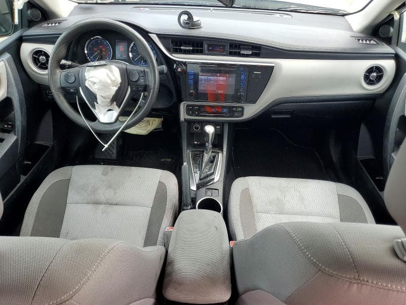 2017 TOYOTA COROLLA LE 8