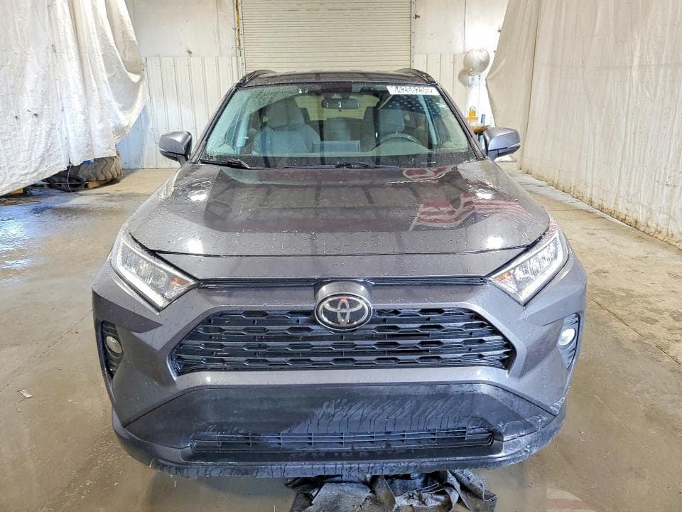 2021 TOYOTA RAV4 XLE 5