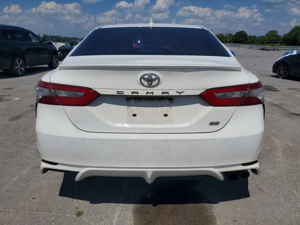 2019 TOYOTA CAMRY SE 6