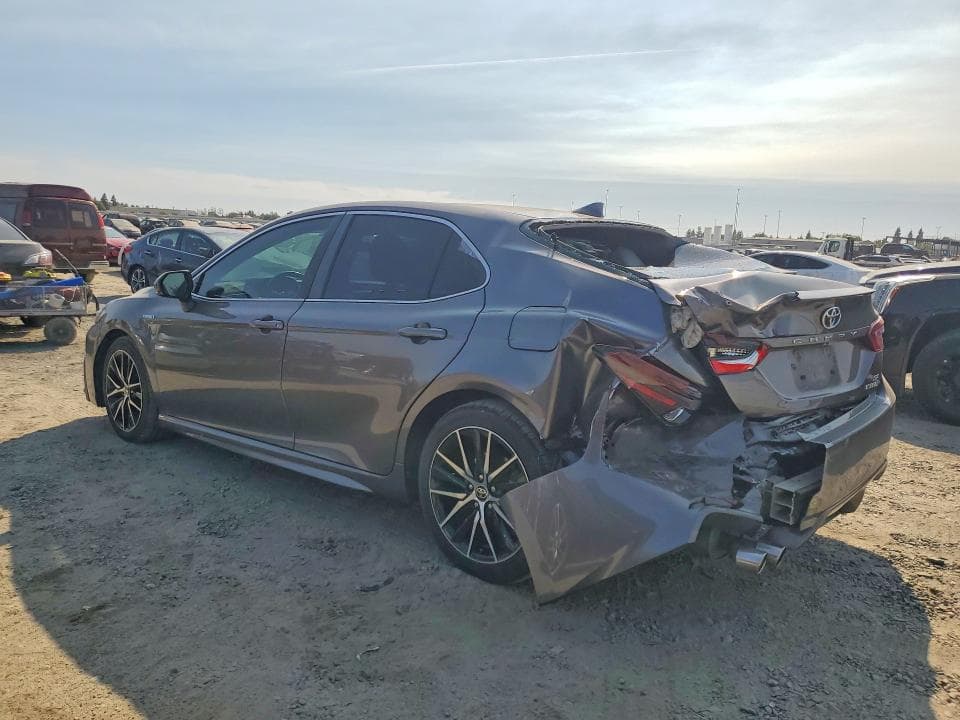 2021 TOYOTA CAMRY SE 2