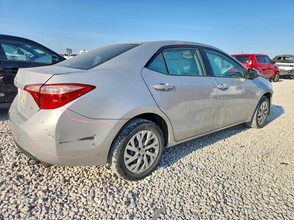 2017 TOYOTA COROLLA LE 3