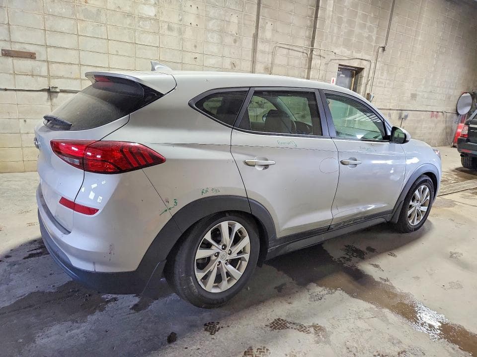 2020 HYUNDAI TUCSON SE 3