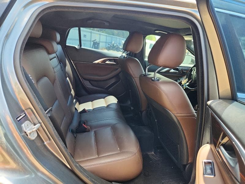2017 INFINITI QX30 PREMIUM 11