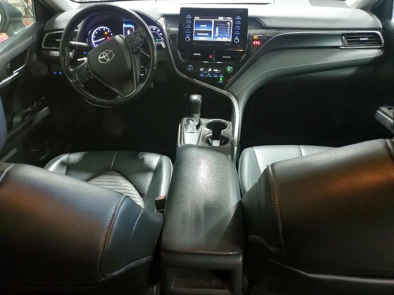 2021 TOYOTA CAMRY SE 8