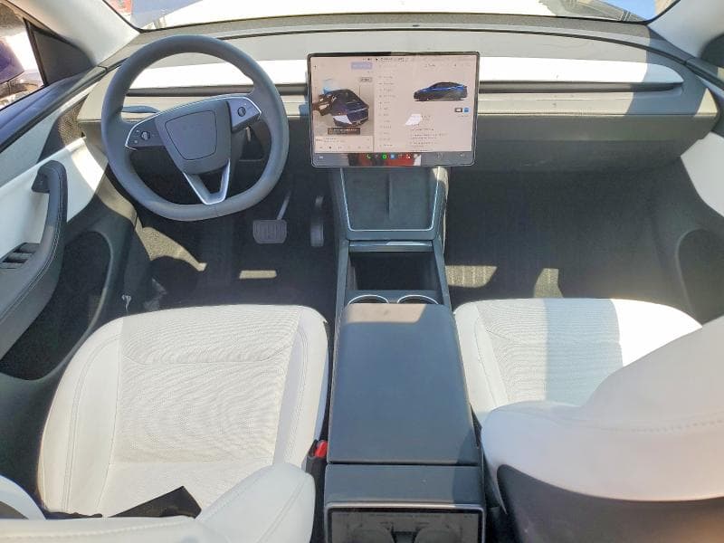2026 TESLA MODEL Y 8
