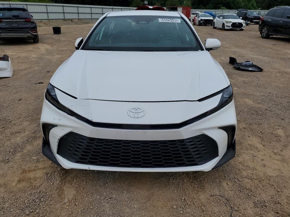 2026 TOYOTA CAMRY SE 5