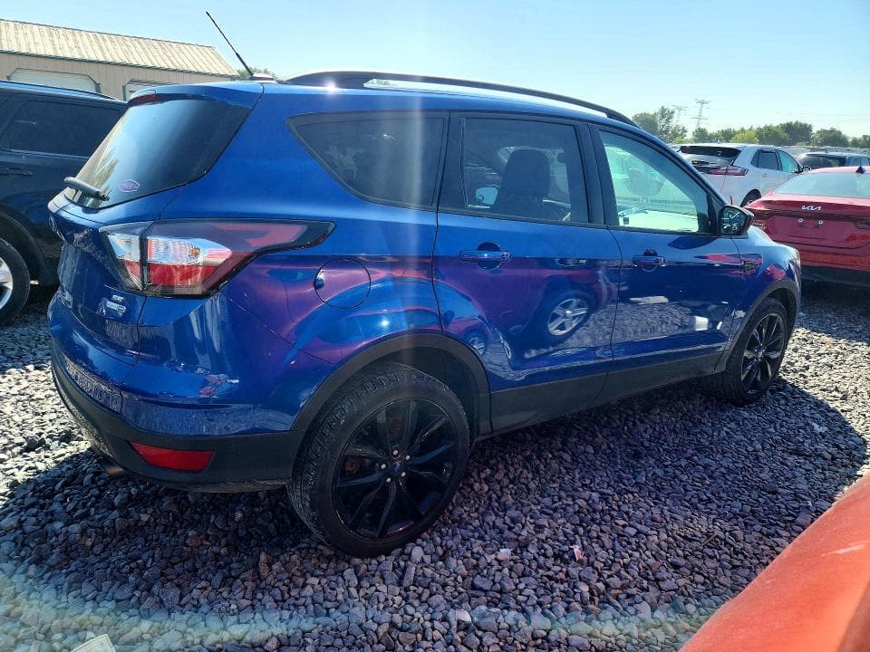 2017 FORD ESCAPE SE 3