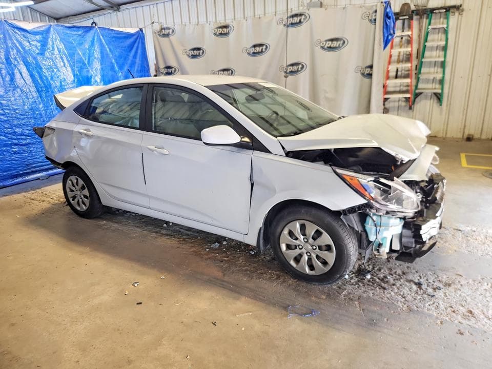 2017 HYUNDAI ACCENT SE 4