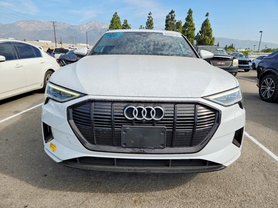 2021 AUDI E-TRON PREMIUM 5
