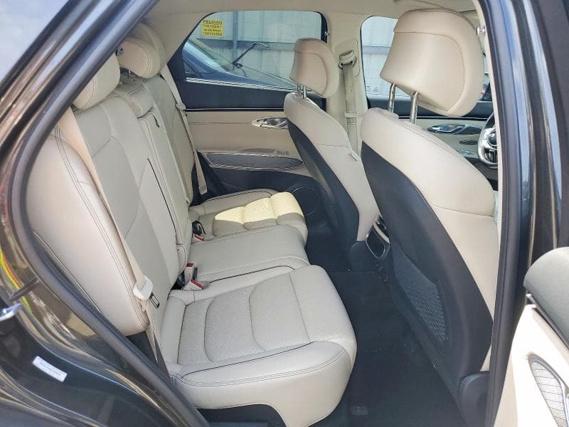 2023 GENESIS GV70 2.5T STANDARD 10