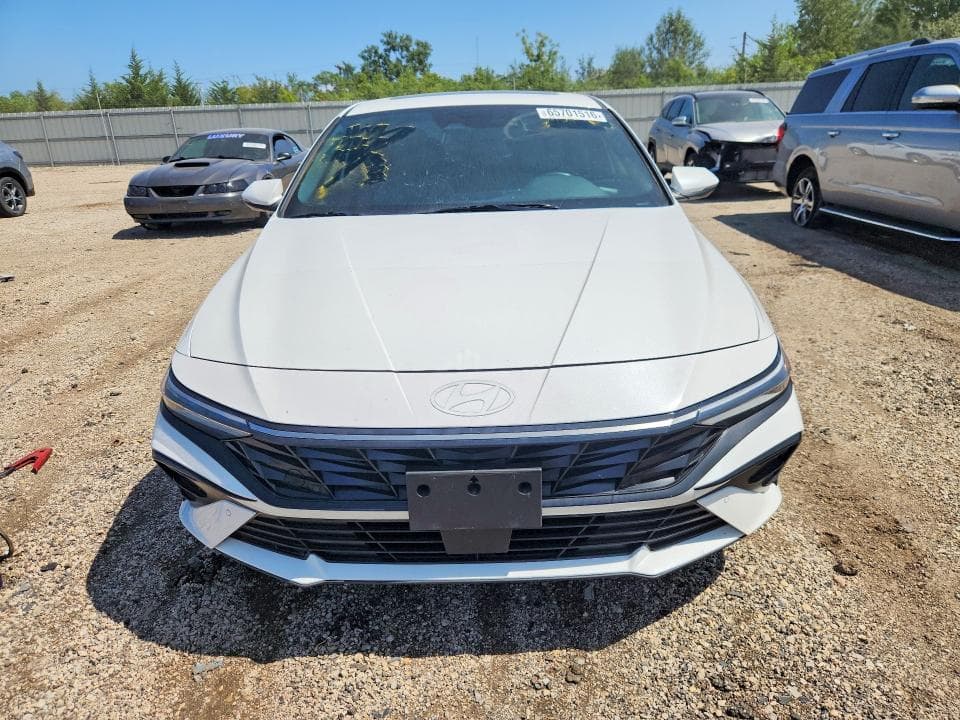 2024 HYUNDAI ELANTRA LIMITED 5