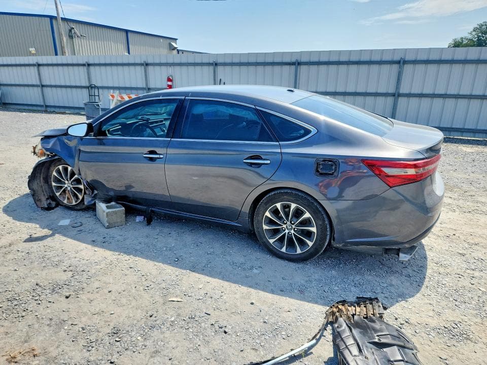 2017 TOYOTA AVALON XLE 2