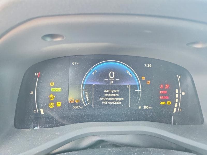 2025 TOYOTA CAMRY SE 9