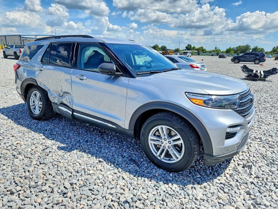 2023 FORD EXPLORER XLT 4