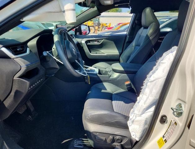 2024 TOYOTA RAV4 XSE 7