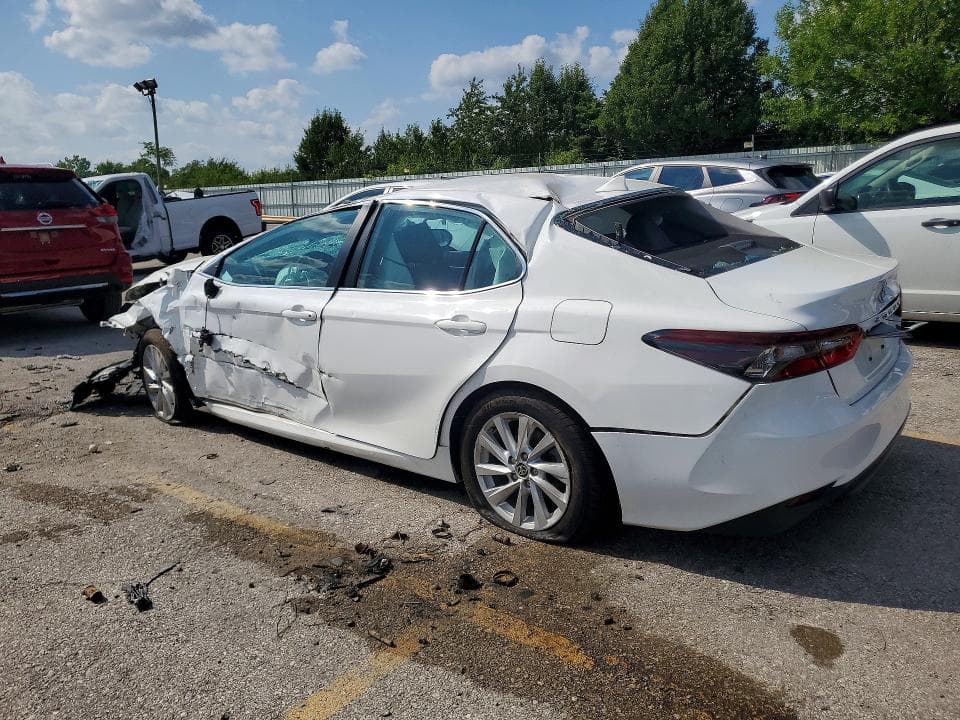 2022 TOYOTA CAMRY LE 2