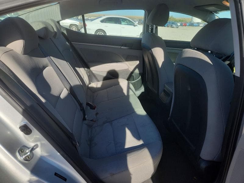 2018 HYUNDAI ELANTRA SEL 10