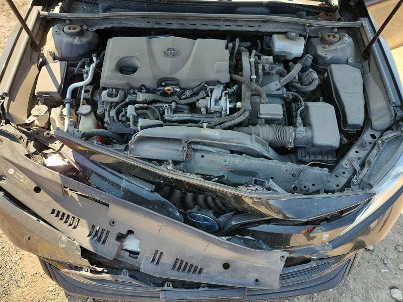 2018 TOYOTA CAMRY LE 11