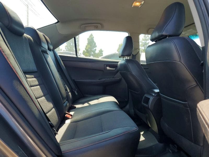 2017 TOYOTA CAMRY SE 10