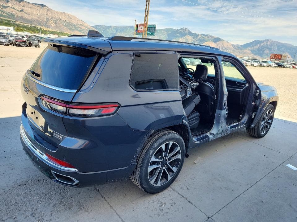 2022 JEEP GRAND CHEROKEE L OVERLAND 3
