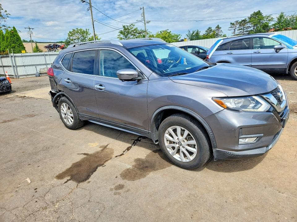 2017 NISSAN ROGUE SV 4