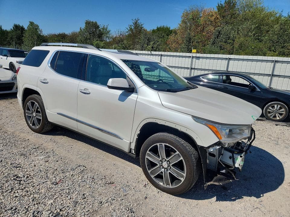 2017 GMC ACADIA DENALI 4