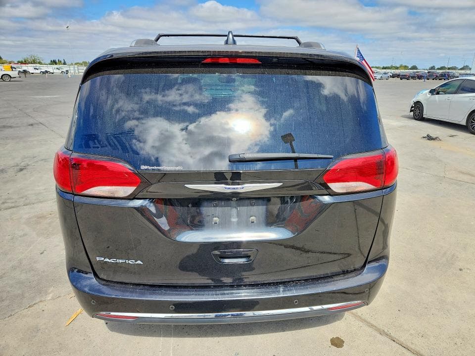 2019 CHRYSLER PACIFICA TOURING L 6