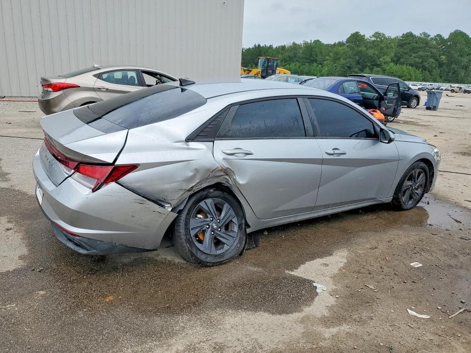 2023 HYUNDAI ELANTRA SEL 3