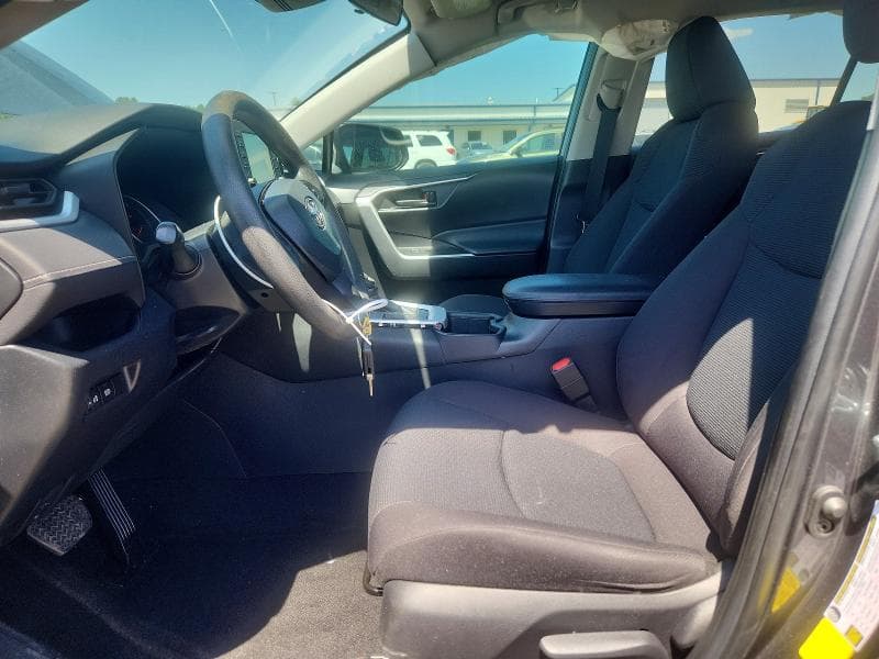 2022 TOYOTA RAV4 LE 7