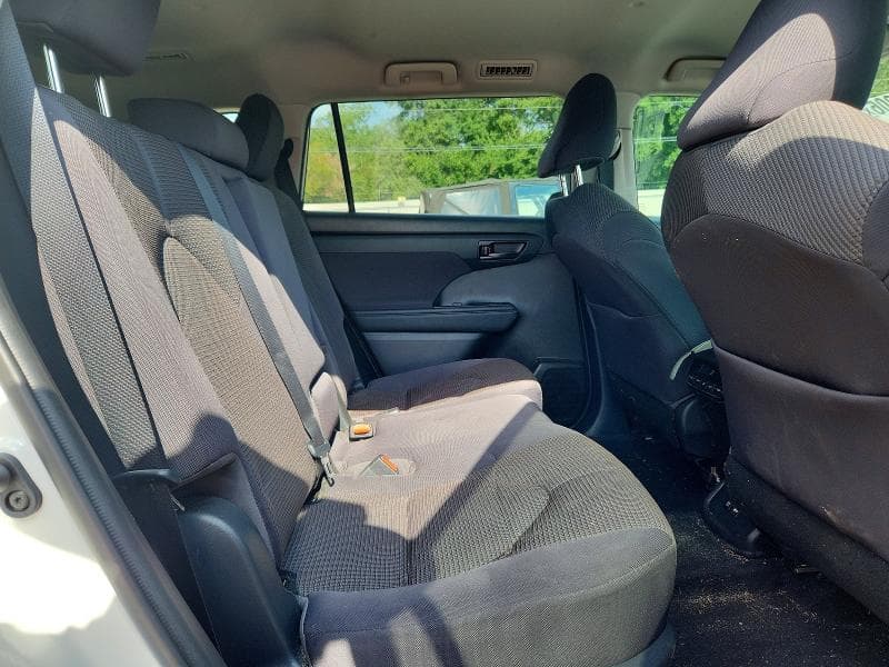 2021 TOYOTA HIGHLANDER LE 11