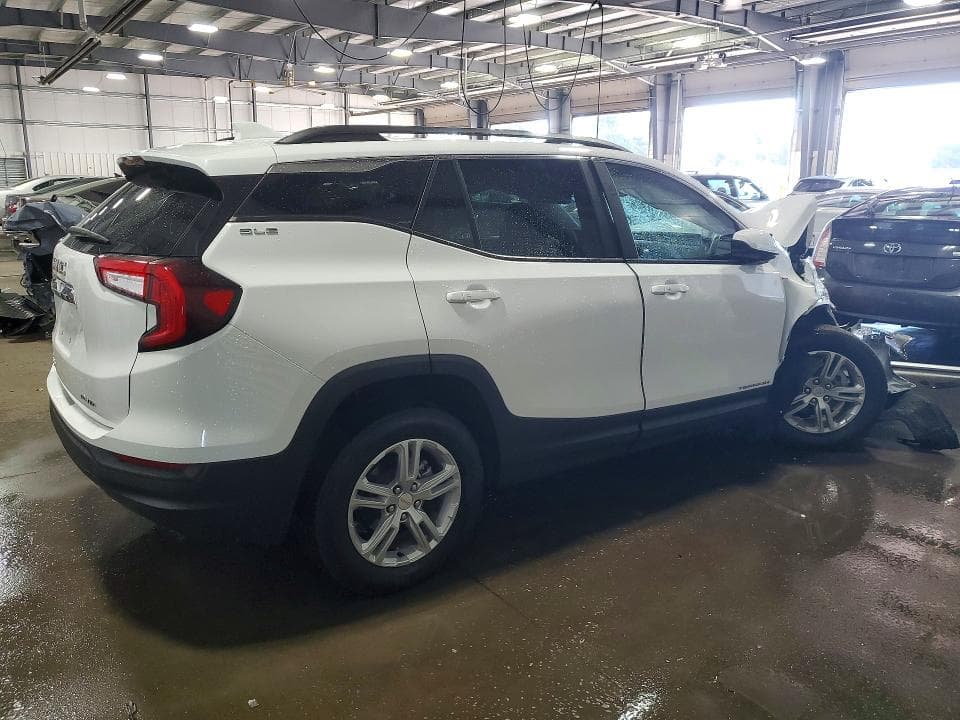 2023 GMC TERRAIN SLE 3