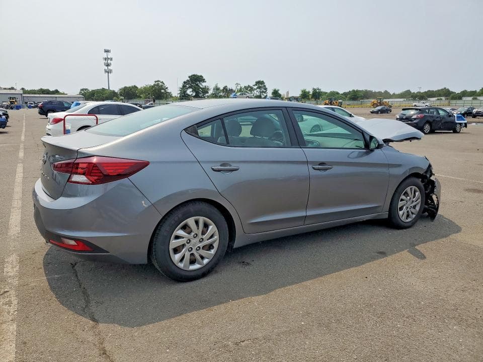 2019 HYUNDAI ELANTRA SE 3