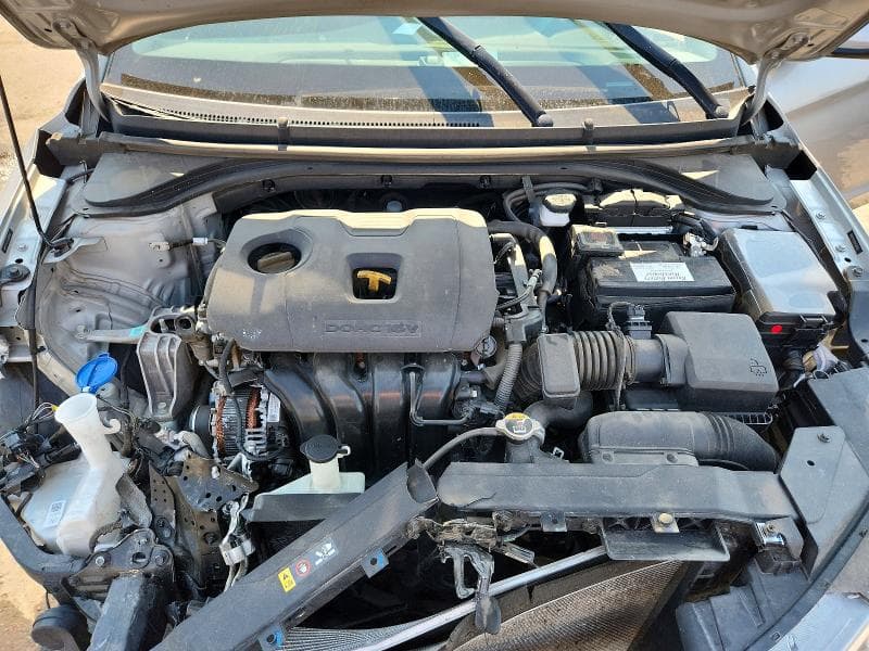 2020 HYUNDAI ELANTRA SE 11