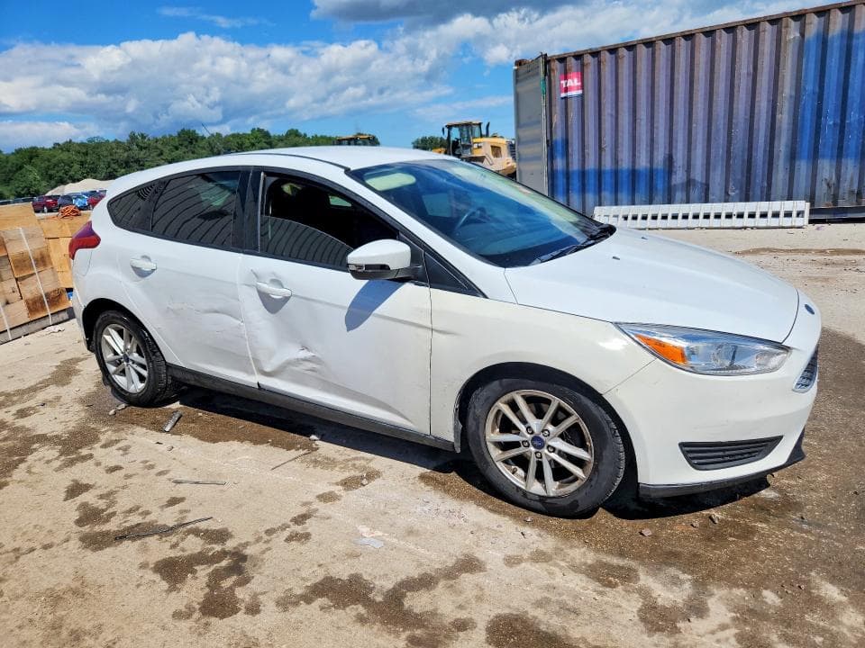 2017 FORD FOCUS SE 4