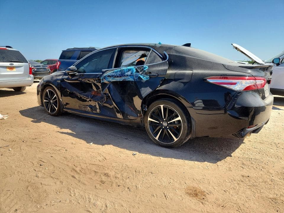 2020 TOYOTA CAMRY XSE 2