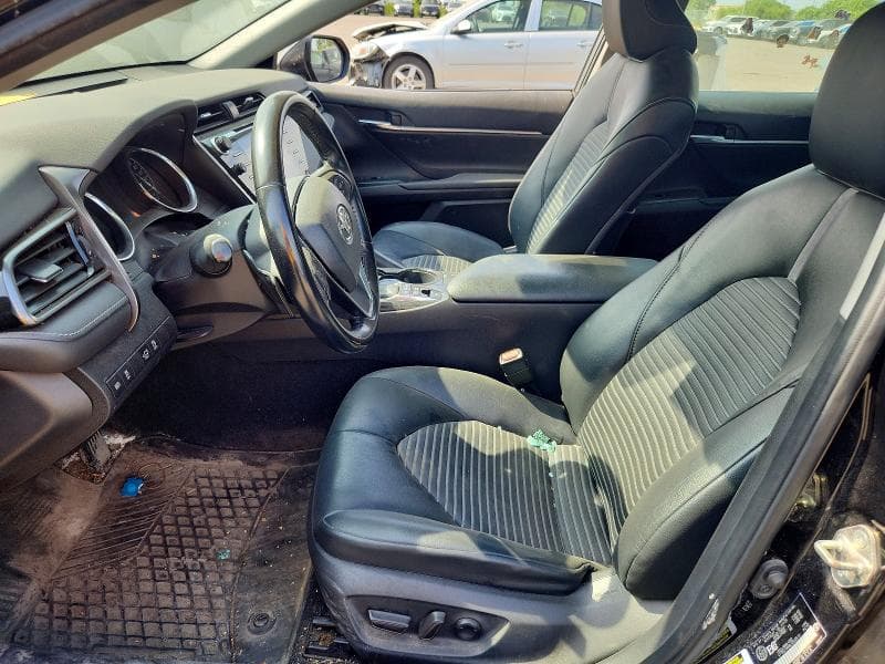 2020 TOYOTA CAMRY HYBRID SE 7