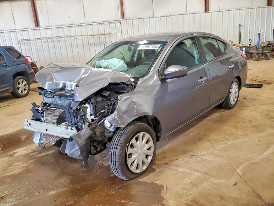 2019 NISSAN VERSA SV - 1