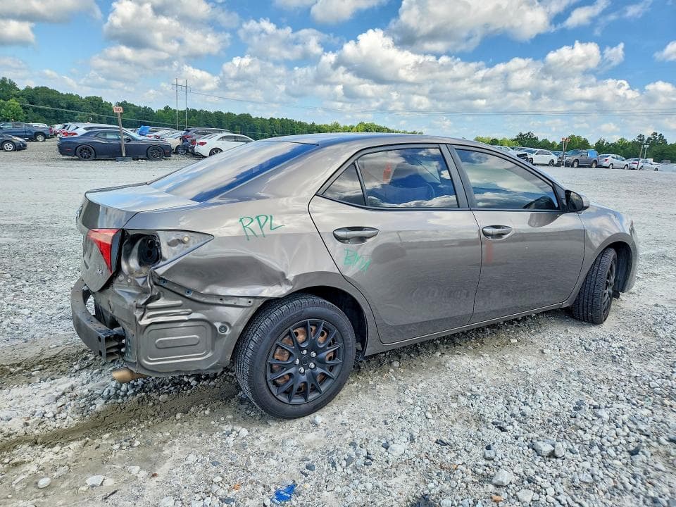 2017 TOYOTA COROLLA 3