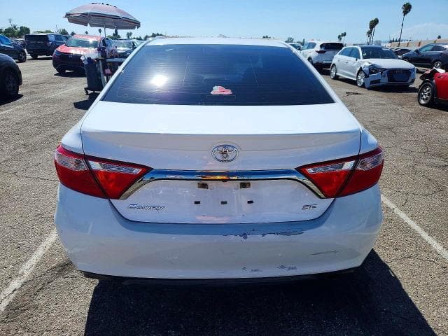 2017 TOYOTA CAMRY SE 6