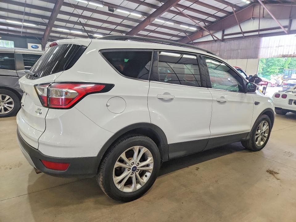 2018 FORD ESCAPE SE 3
