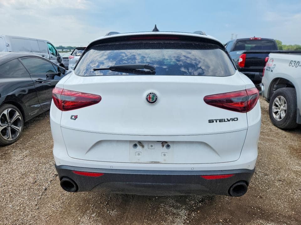 2020 ALFA ROMEO STELVIO 6