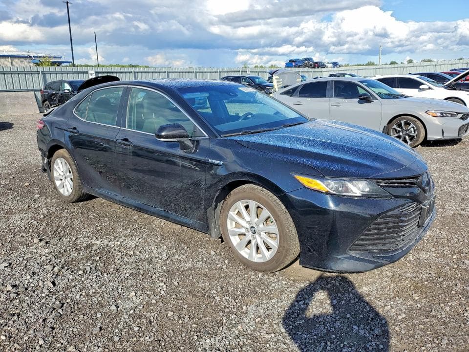2018 TOYOTA CAMRY LE 4