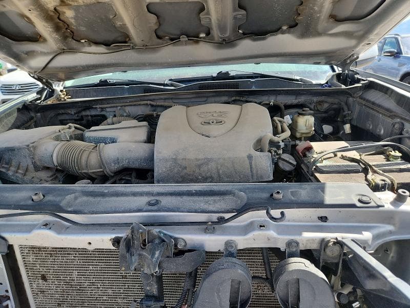2017 TOYOTA TACOMA SR5 V6 11