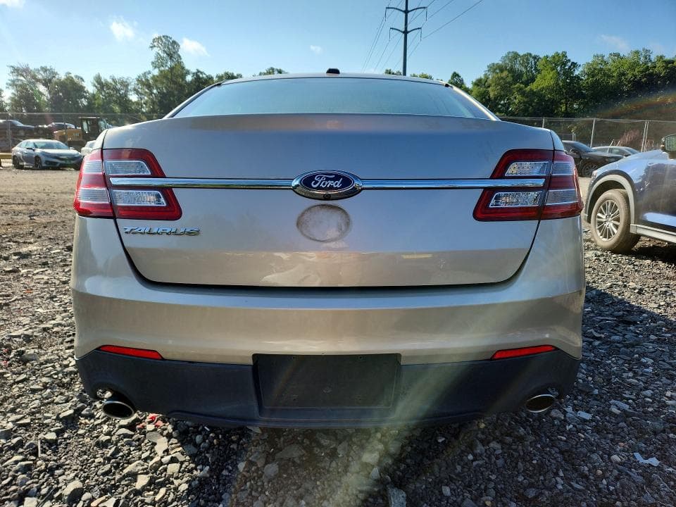 2017 FORD TAURUS SE 6