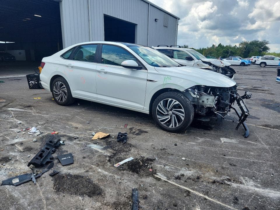 2020 VOLKSWAGEN JETTA SEL 4