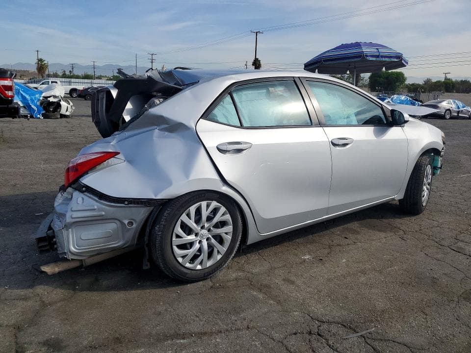 2017 TOYOTA COROLLA LE 3